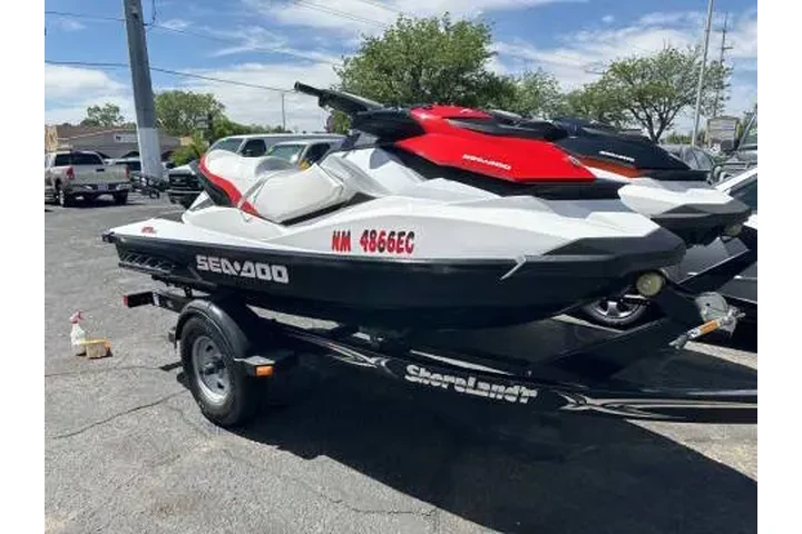 2011 Sea-Doo GTS 130 image 10