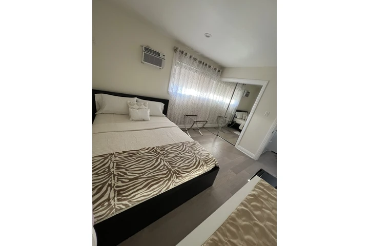 $875 : Cuarto image 2