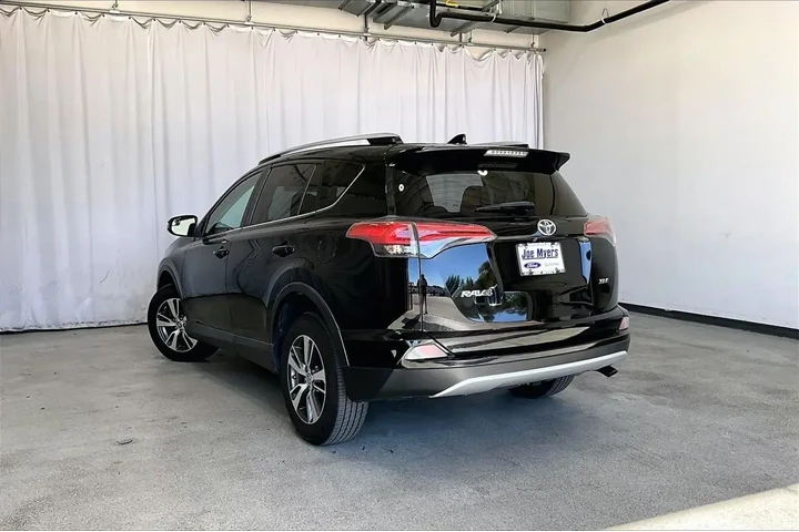 $15995 : Toyota RAV4 2016 XLE 4dr SUV image 5