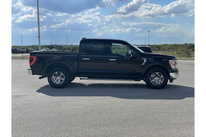 $33995 : Ford F-150 2023 4x2 XLT 4dr image 8