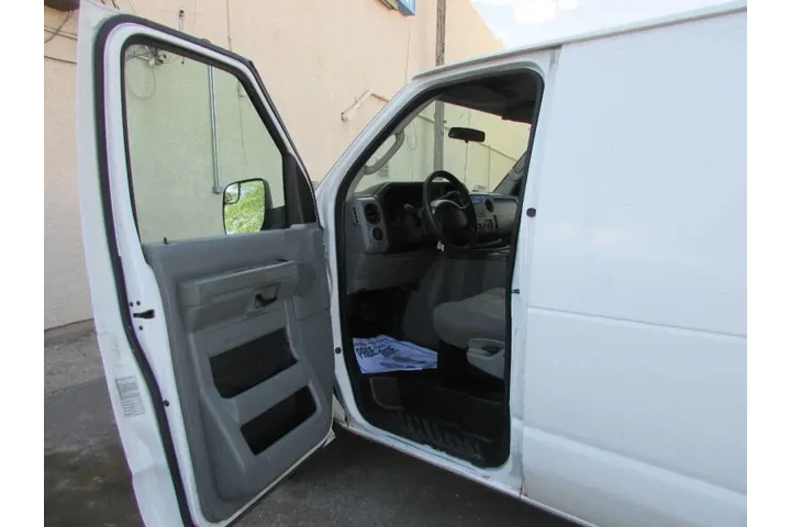 $8995 : 2011 E-Series E-150 image 10
