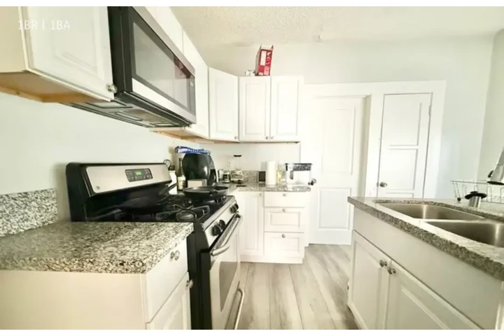 $1100 : Heaven on earth image 4