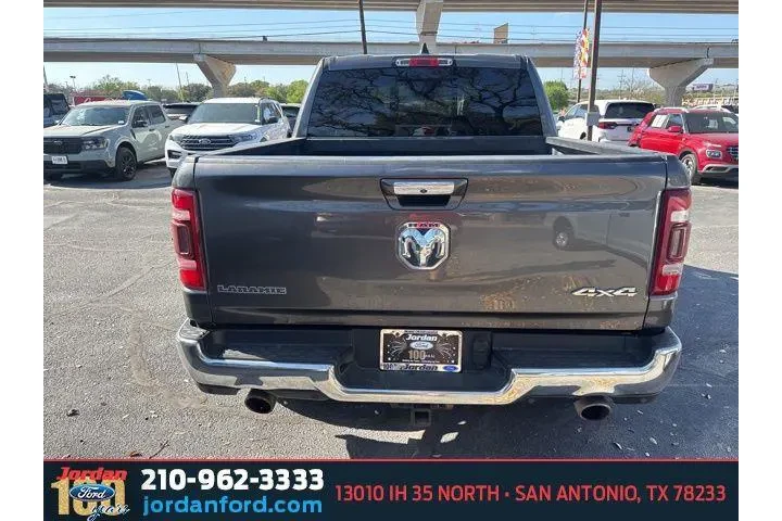 $30988 : Ram 1500 2021 4x4 Laramie 4d image 6