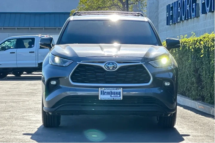 $32425 : Toyota Highlander Hybrid 202 image 9