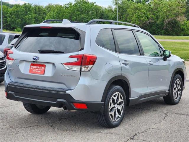 $17990 : 2020 Forester Premium image 6