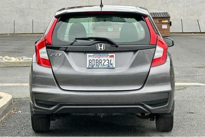 $13898 : Honda Fit 2018 LX 4dr Hatchb image 8