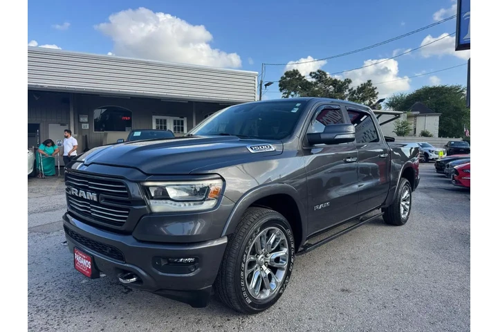 2022 RAM 1500 Laramie Crew Ca image 1