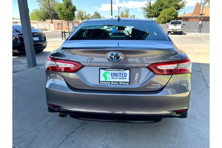 2019 Camry Hybrid XLE image 6
