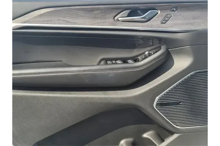 $32990 : Jeep Grand Cherokee L 2021 4 image 5