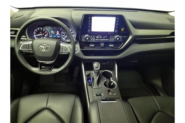 $33998 : Toyota Highlander 2021 XLE 4 image 9