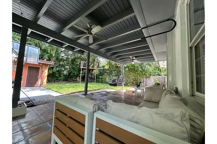 $1400 : North Miami Available image 10