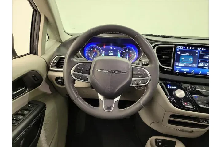 $25998 : Chrysler Pacifica 2023 Touri image 10