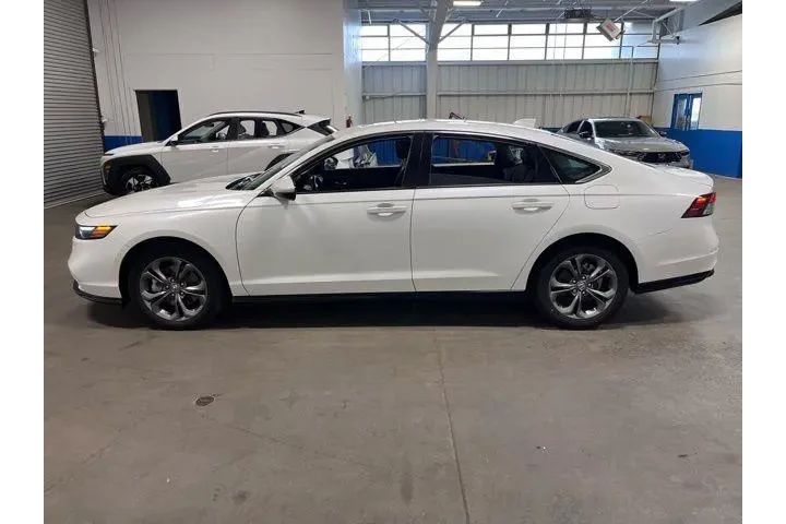 $24921 : Honda Accord Hybrid 2023 image 6