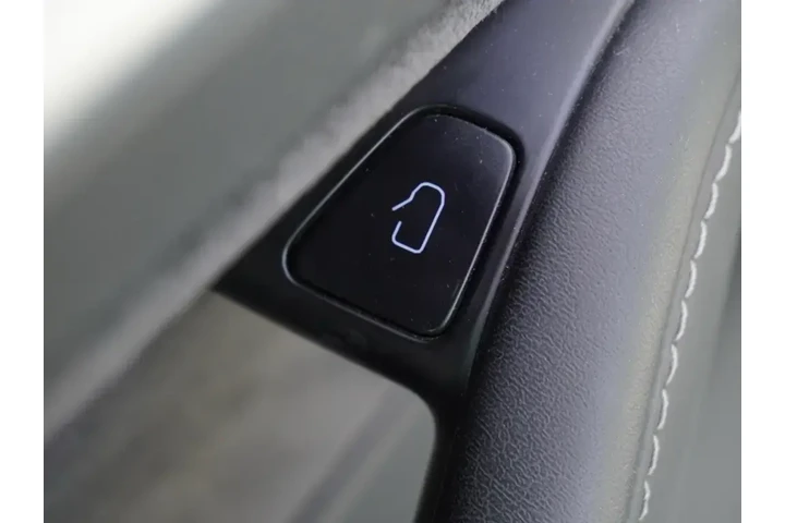 $26392 : Tesla Model Y 2022 AWD Perfo image 8