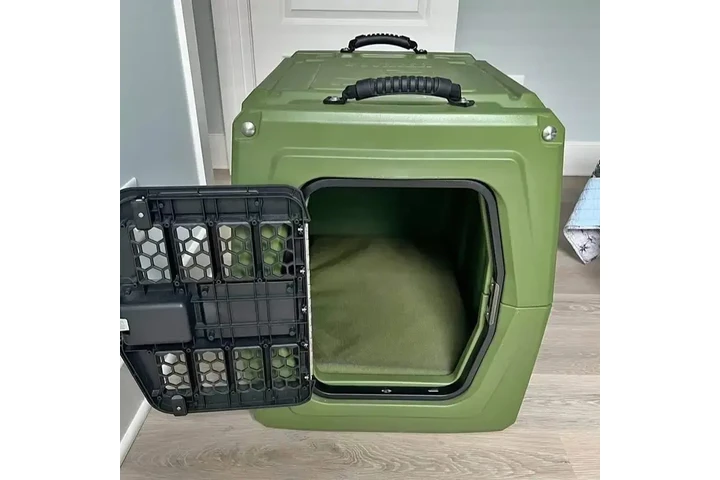 $650 : GUNNER KENNELS image 1