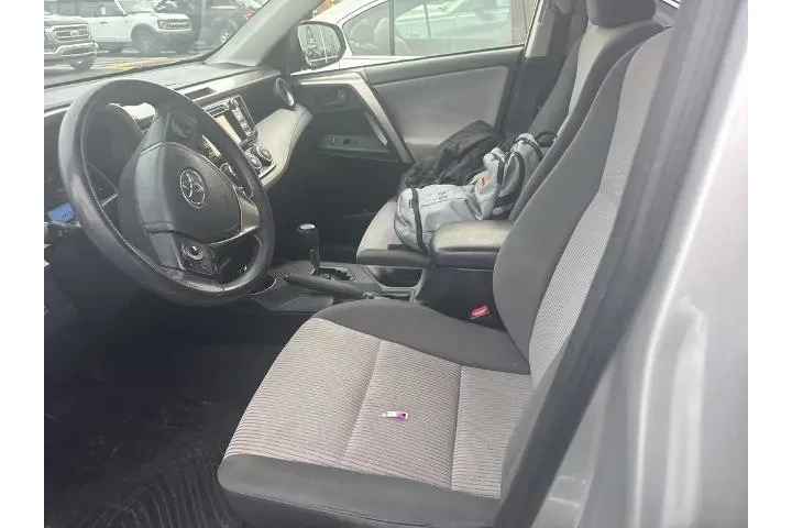 $10994 : Toyota RAV4 2014 AWD LE 4dr image 9