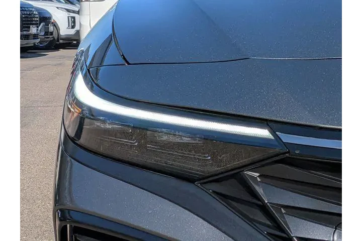 $29977 : Hyundai ELANTRA Hybrid 2025 image 6