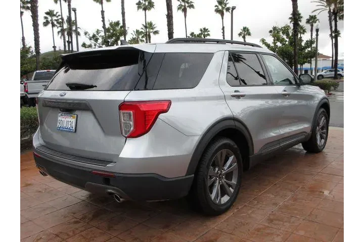 $26774 : Ford Explorer 2022 XLT 4dr S image 4