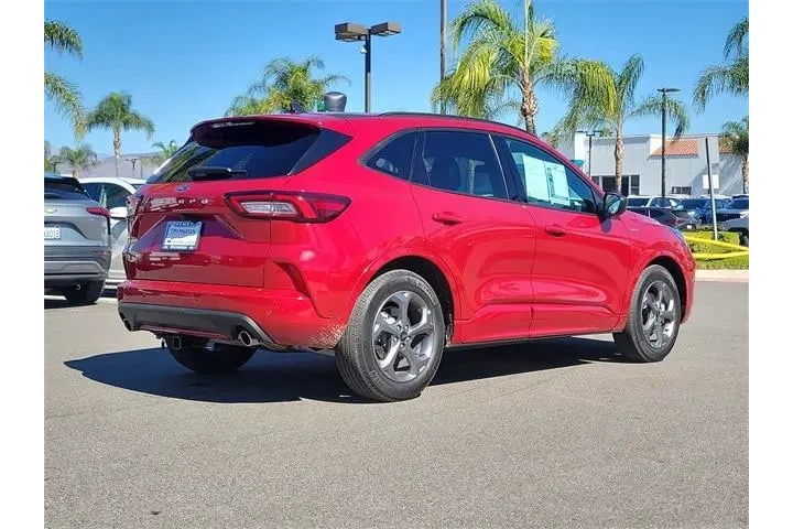 $23225 : Ford Escape 2024 ST-Line 4dr image 3
