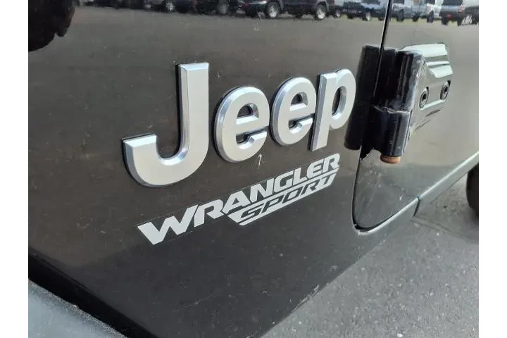 $21812 : Jeep Wrangler 2019 4x4 Sport image 2