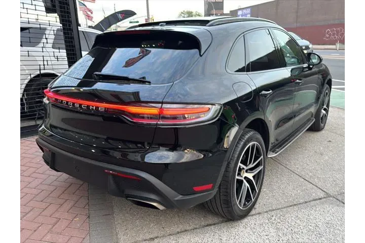$39490 : Porsche Macan 2022 AWD 4dr S image 5