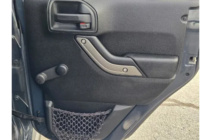 $19290 : Jeep Wrangler Unlimited 2017 image 7