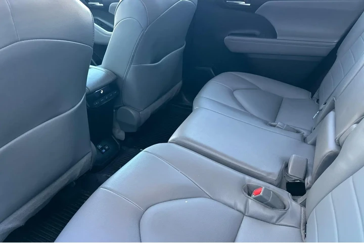 $36500 : Toyota Highlander 2022 AWD X image 8