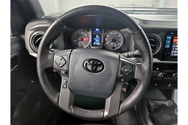 $31998 : Toyota Tacoma 2016 4x4 TRD S image 10