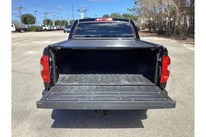 $35419 : Toyota Tundra 2021 4x4 SR5 4 image 9