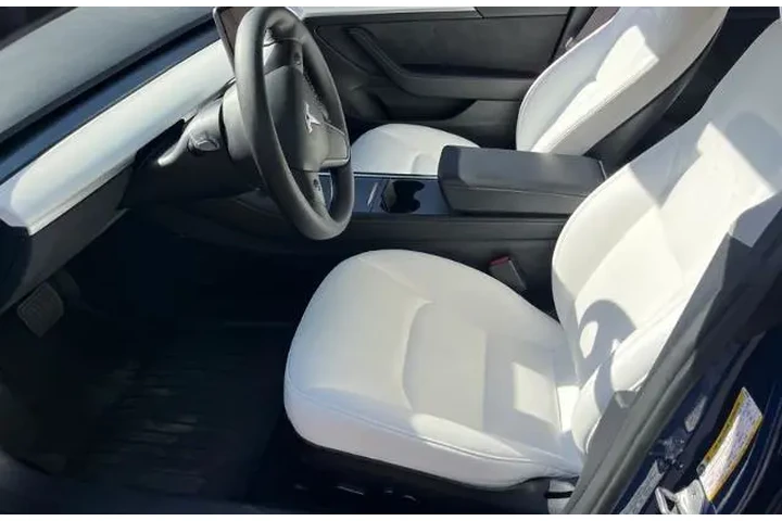 $23800 : Tesla Model 3 2022 AWD Long image 4