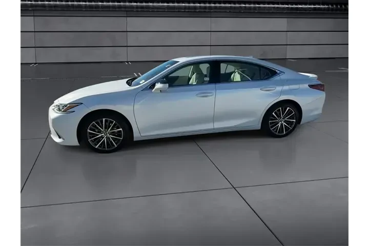 $38988 : Lexus ES 300h 2023 4dr Sedan image 5