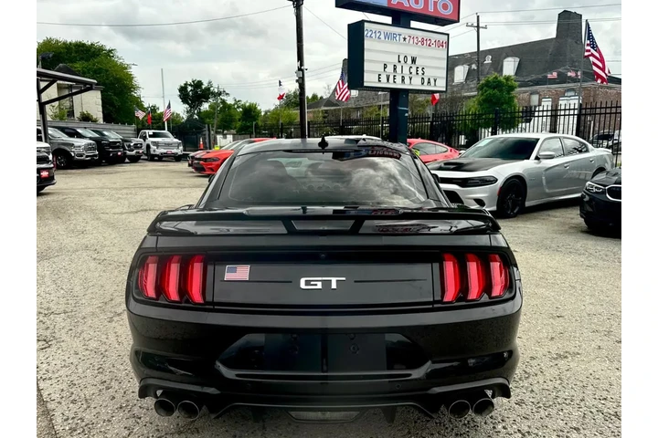 2022 Mustang GT Premium Coupe image 5