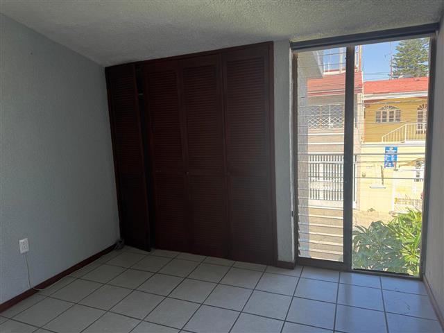 $5000 : Comparto Consultorio / Oficina image 1