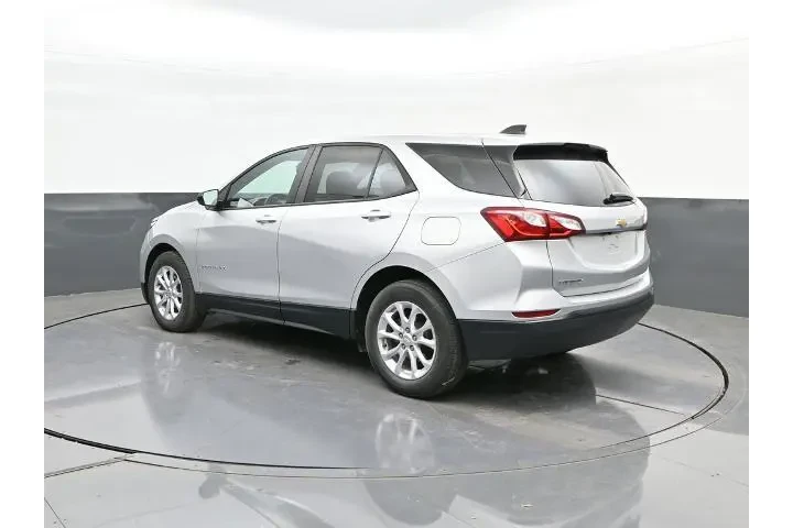 $16895 : Chevrolet Equinox 2020 LS 4d image 5