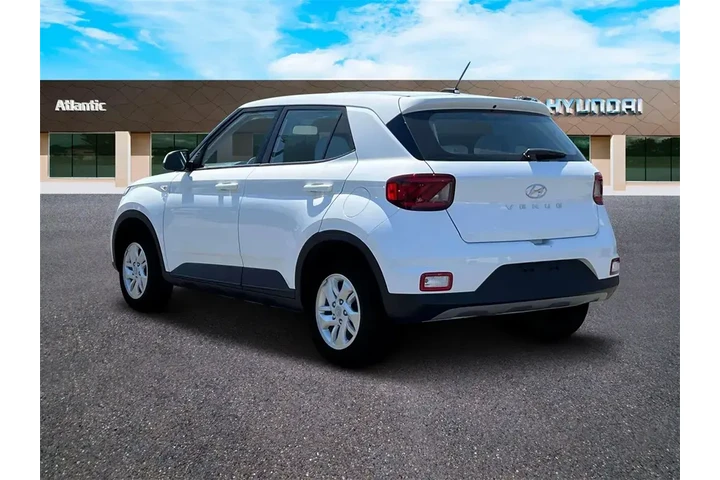 $17250 : Hyundai VENUE 2025 SE 4dr Cr image 5