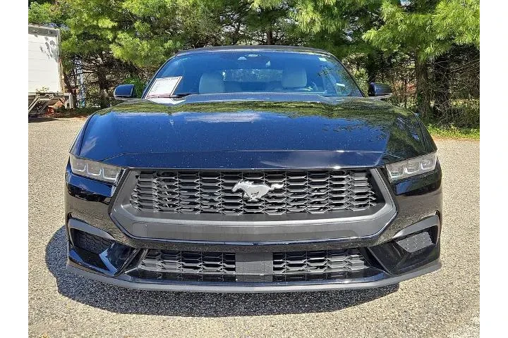 $30888 : Ford Mustang 2024 EcoBoost P image 2