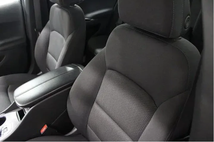 $21988 : Chevrolet Malibu 2024 LT 4dr image 6