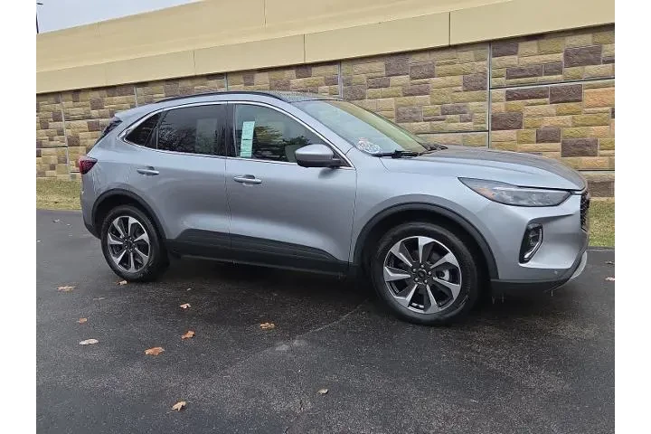 $27150 : Ford Escape 2023 AWD Platinu image 1