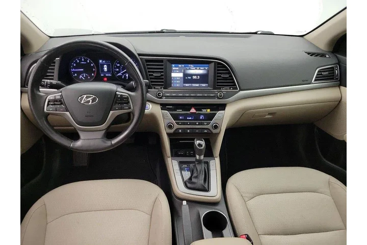 $12599 : Hyundai ELANTRA 2017 Value E image 9
