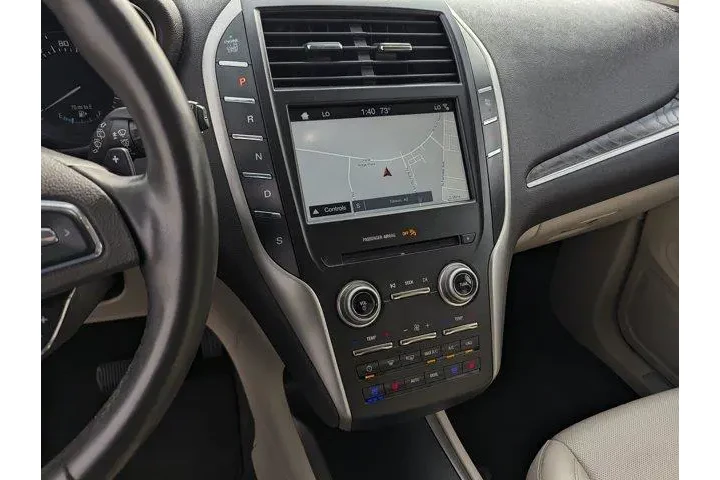 $17999 : Lincoln MKC 2017 AWD Reserve image 9