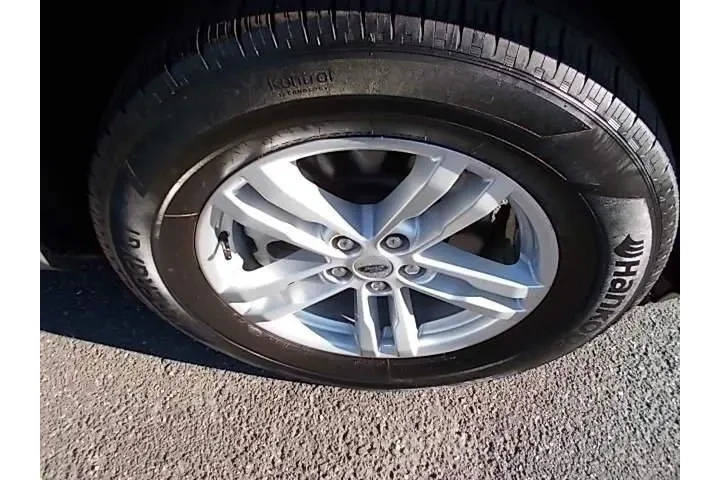 $31996 : Ford Explorer 2022 AWD XLT 4 image 3