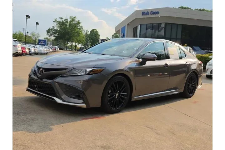 $28703 : Toyota Camry 2021 XSE V6 4dr image 1