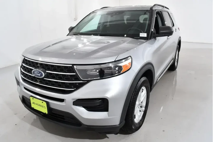 $27955 : Ford Explorer 2022 AWD XLT 4 image 2