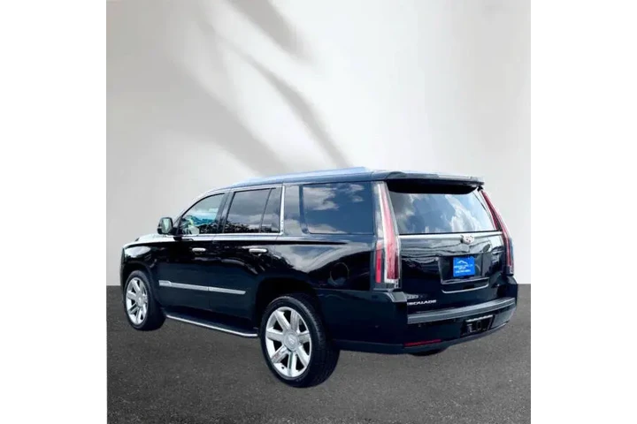 $29990 : 2018 Escalade Luxury image 6