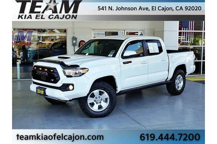 $36995 : Toyota Tacoma 2020 4x4 TRD S image 1