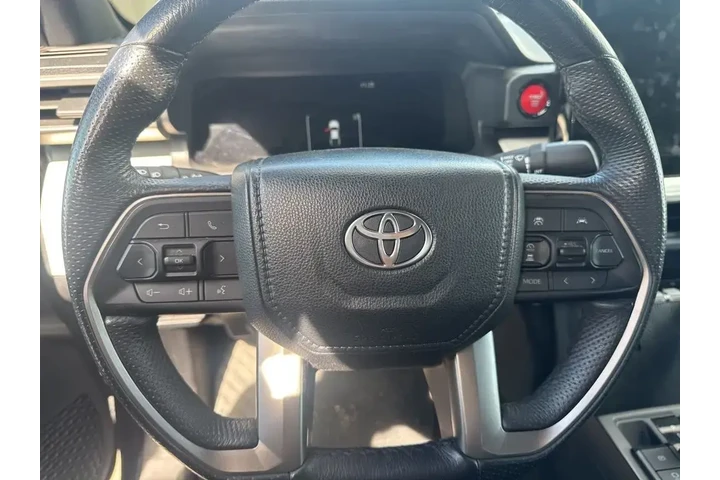 $39385 : Toyota Tacoma 2024 4x4 SR5 4 image 9