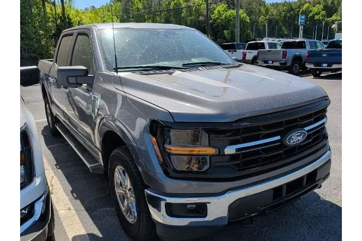 $38528 : Ford F-150 2024 4x4 XLT 4dr image 2