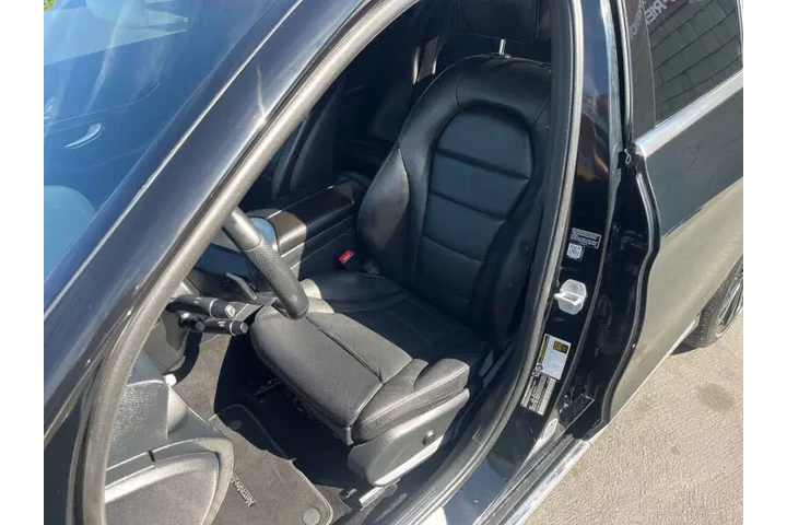 $13995 : 2015 Mercedes-Benz C-Class C image 10