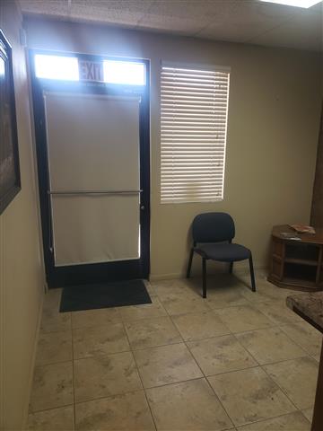 $465 : Office for Rent image 1