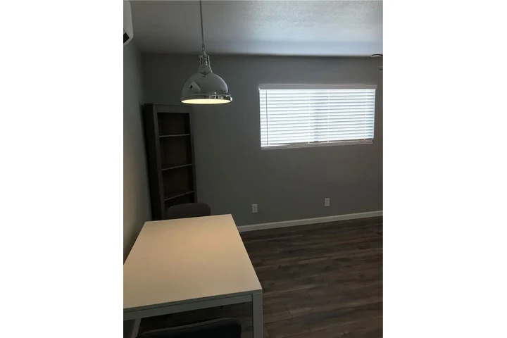 $1100 : Whittier CA ofrece con orgullo image 7